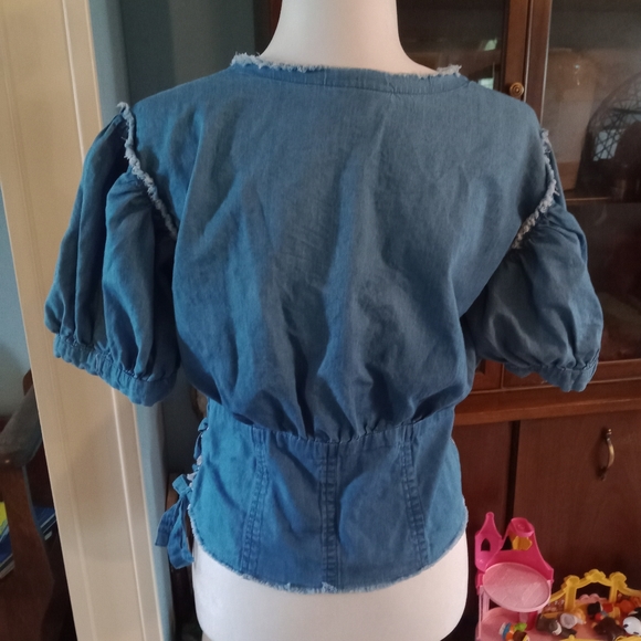 Thread Story chambray top tie side puff sleeve size Medium - Picture 3 of 5